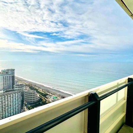Holiday In Orbi Apartment Batumi Ngoại thất bức ảnh