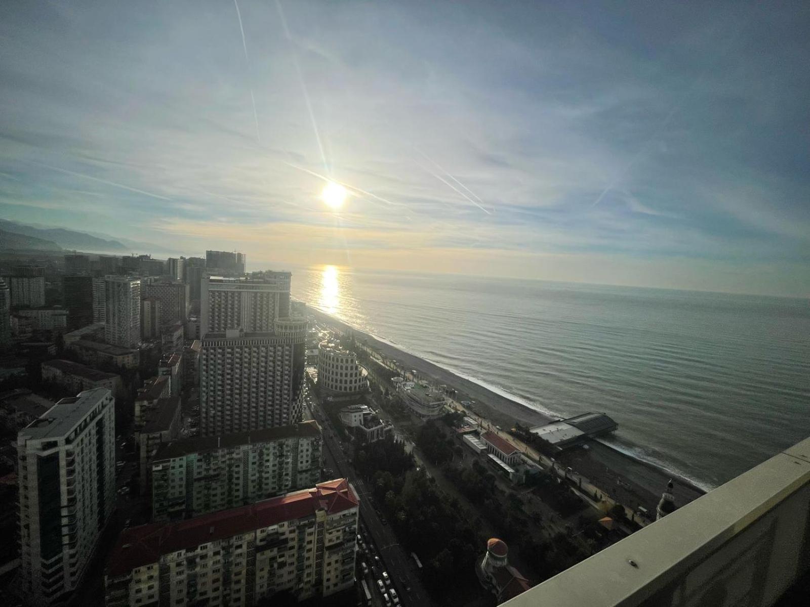 Holiday In Orbi Apartment Batumi Ngoại thất bức ảnh