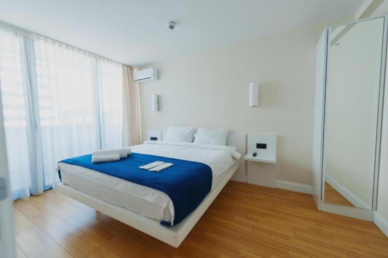 Holiday In Orbi Apartment Batumi Ngoại thất bức ảnh