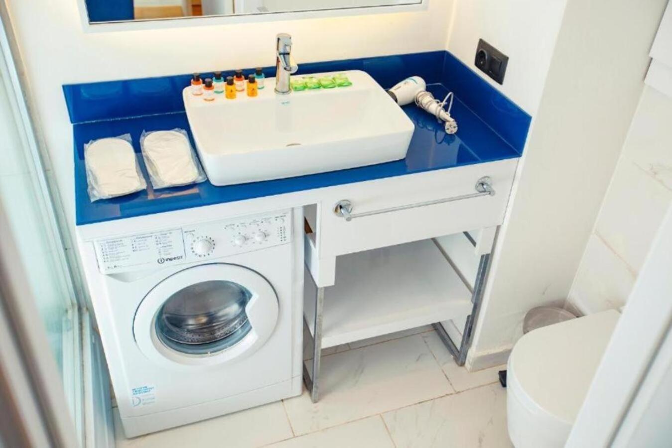 Holiday In Orbi Apartment Batumi Ngoại thất bức ảnh